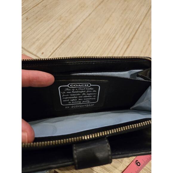 Coach Women's Black Signature Studded Zip-Around Wallet Vintage Y2K - Picture 11 of 11